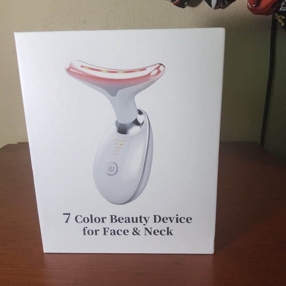 7 Color LED Light Therapy Beauty Device for Face & Neck - Captain's Treasure!"